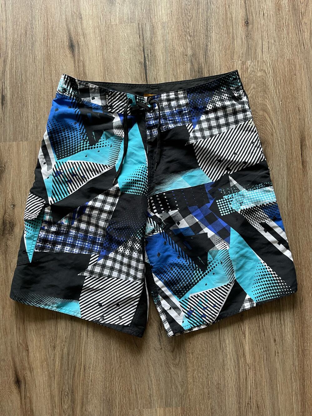 RS Surf Blue & Black Board Shorts Size 34